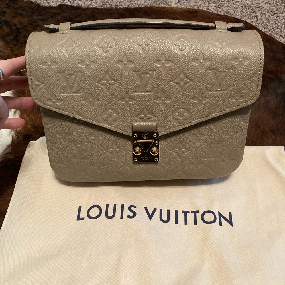 Louis Vuitton Pochette Métis Empriente